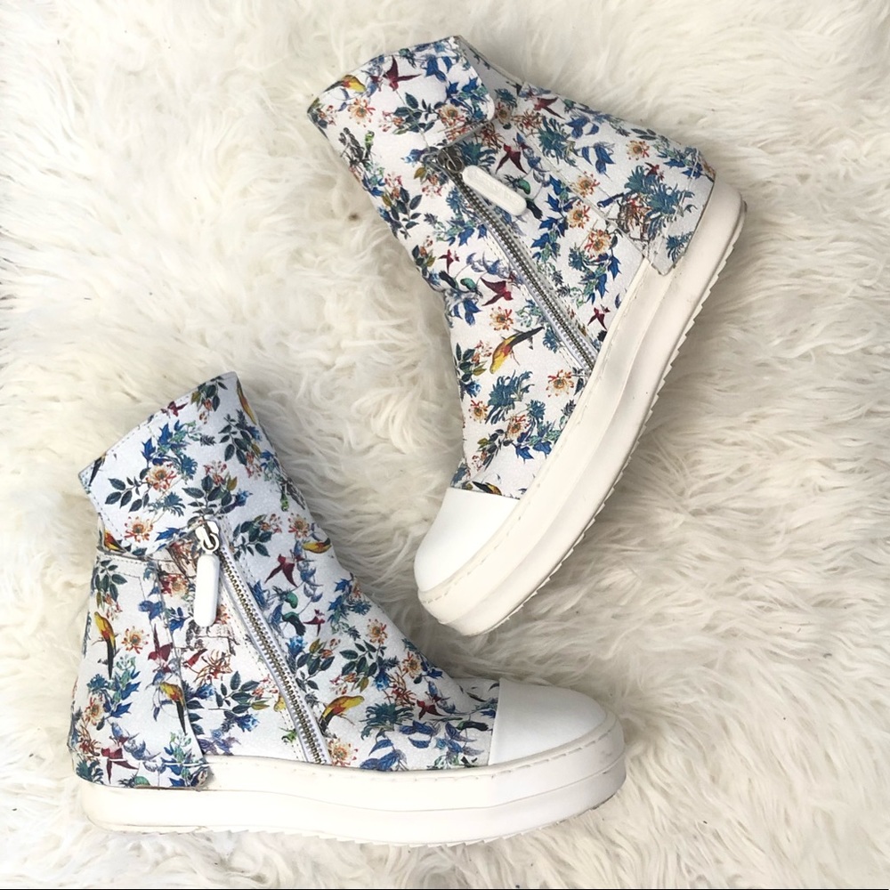 Johnny Was Feathered Friends High Top Shoes Sz 39